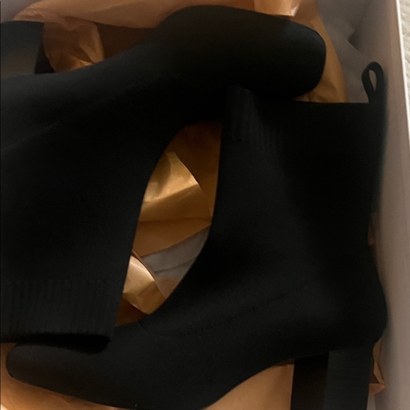 Quince Sleek Black Ankle Booties - Picture 14 of 14